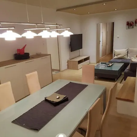 Esslinger Hauptstr Spacious Apartment With Loggia Viena Exterior foto