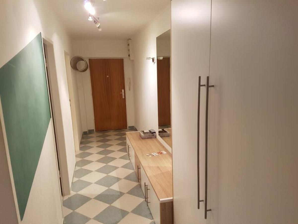 Esslinger Hauptstr Spacious With Loggia Apartamento